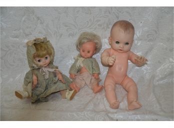 (#103) Vintage 1970's Dolls: 9' Furga