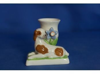 (#141)Ceramic Hunting Dog Laying By Vase Crafted By  Dana Gibson