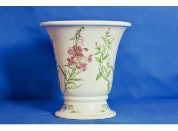 (#172) Elegant English Vase