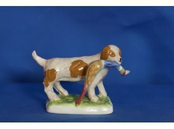 (#139) Ceramic Hunting Dog With Pheasant Crafted By  Dana Gibson