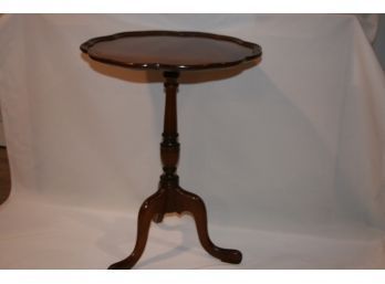(#4)Mahogany Piecrust Table With Tripod Cabriole Legs
