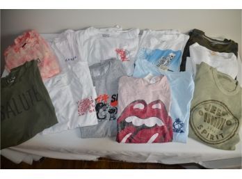 (#261) Assorted T-shirts Some With Logos Size Medium