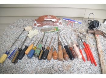 (#342) Assorted Lot Of Screw Drivers