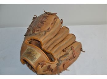 (#300) Baseball Glove Cambridge Professional