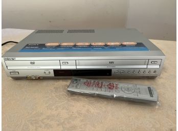 Sony DVD / Video Cassette Recorder Player With Remote Progressive Scan SLV-D370P