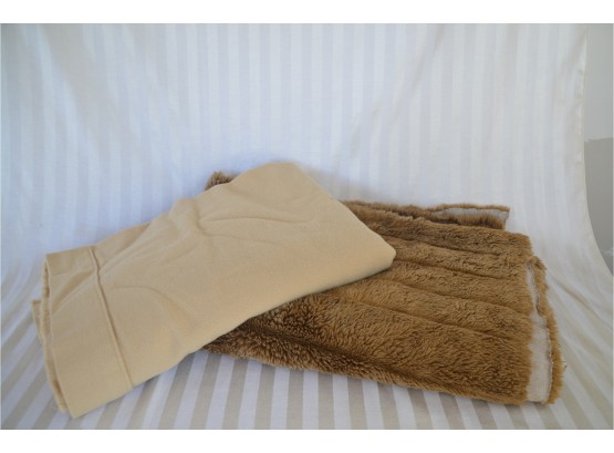 (#15B) Wool Throw Blanket And Faux Fur Blanket