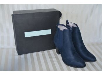 (#56) NEW In Box Pair Of Sociology Ankle Boot Navy Size 10