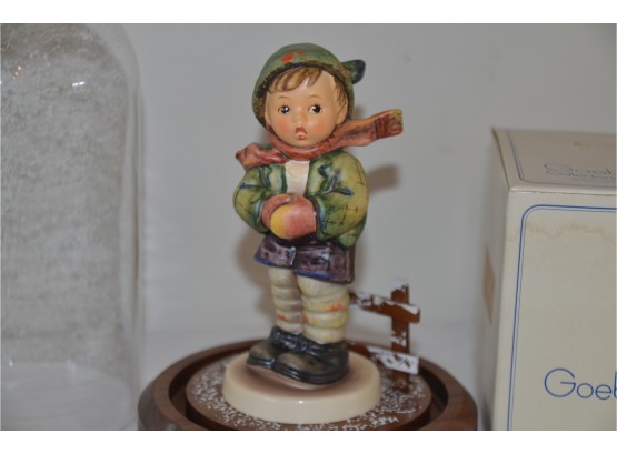 (#159) Hummel Goebel Figurine 1983 Exclusive Edition 5' HUM 421 ITS COLD With Stand - Stand No Box