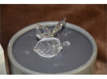 (#116) Swarovski Crystal BUTTERFLY On Leaf 2.5' Art Glass Figurine  With Box #7615 NR 000 003