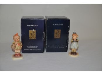 (#179) Hummel Goebel Figurines (2): HUM 479 'I BOUGHT YOU A GIFT' - HUM 493 'tWO HANDS ONE TREAT #192 - Boxes