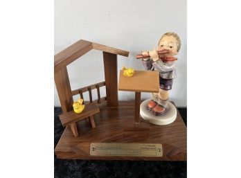 (#156) Hummel Goebel Figurine Exclusive Edition 1984 HUM 447 MORNING CONCERT With Wooden Stand - Stand No Box
