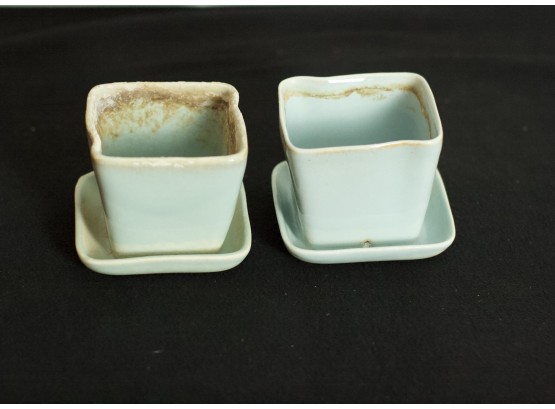 (#123)  2-SS Ballard Vermont Studio  Pottery / Signed Pieces/ 4' Squared Attached Under Plate & Drain Hole