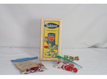 (#186)  VTG Yahtzee Game Backgammon And Checkers Pieces  Without The Boards & (3)3 Leaf Clover VTG Darts