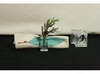 (#103) Lucite Unique Napkin Ring & Bud Vase  Set 0f 8 (Napkin Not Included)  2' X 2 1/4'