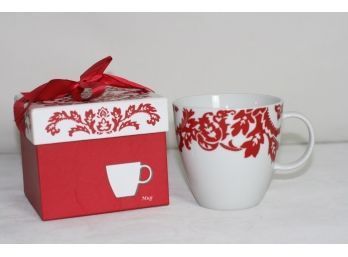 (#256) NEW In Box Pretty  Ceramic Holiday Garland-Christmas Mug /bed Bath & Beyond