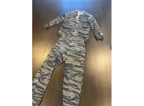 Mens Smsll Camo Pants And Jacket