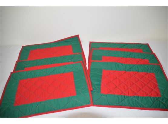 (#94) Red / Green Quilted Place Mats 6 Of Them