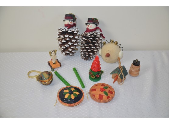 (#64) Assorted Christmas Ornaments:  Mr. & Mrs. Snowman Pine Cones, Snowman