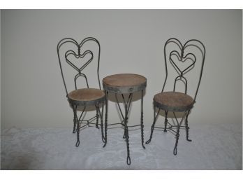 (#212) Doll Furniture Wood And Metal Bistro Set 5'W X 14'H