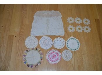 (#128) Variety Of Beautiful Lace Dollies And Coasters, Crochets Round Dollies, Crochet Pillow Bag