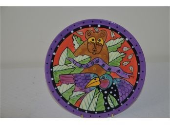 (#206) Laurel Burch 1998 Design Studio Henriksen BEAR / PARROT Ceramic Plate 8' Decorative Purple Trim