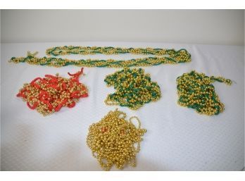 (#65) Holiday Gold Beaned And Rope String Garland (5)