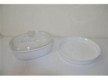 (#168) White Corning Ware 2.5 Quart Covered Casserole And 10' Round French White Pie Plate