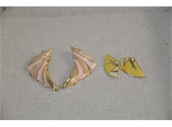 (#60) Lot Of 2 Pierced Earrings 1- Gold Tone Yellow Enamel 2- Gold Tone Pink Enamel