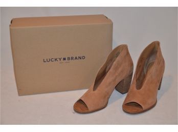 (#149) Lucky Tan Suede Open Toe Shoe Size 8 In Box - Like New Hardly Used