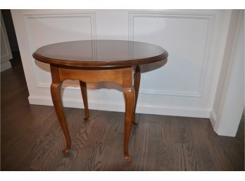 (#80) Mahogany Oval Lamp Table Accent Side End Table