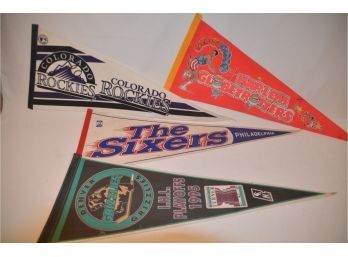 (#124) Lot Of 4 Sports Teams Novelty Souvenir Felt Pennant Flag Banners: Harlem Globetrotters,colorado Rockies