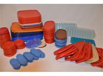 (#144) Large Lot Of Vintage Tupperware Lids Assorted Sizes And Colors