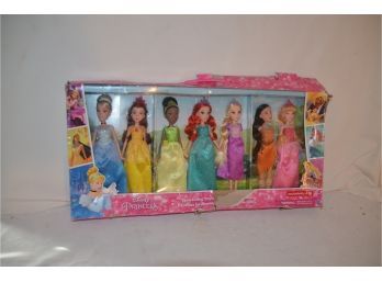 (#37) Disney Princess Dolls In Box (box Damaged)