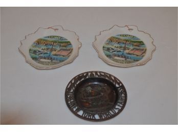 (#61) Vintage Seattle 1962 WORLDS FAIR Trinket Souvenir Plate Wall Plate Gold Ceramic And 1964 NY Worlds Fair