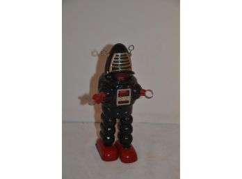 (#41) 1950's Toy Mechanical Wind Up Tin Planet Robot Working 9' Height