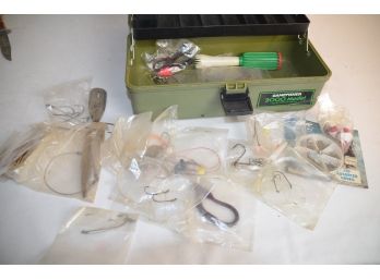 (#55) Fishing Tackle Green Box With Hooks