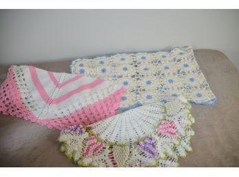 (#47) Vintage Crochet Dresser Table Doilies