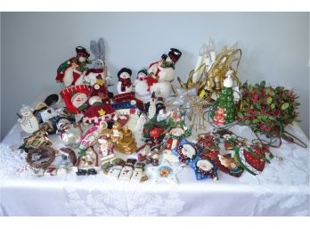 Assortment Of Christmas Ornaments (#32/22)