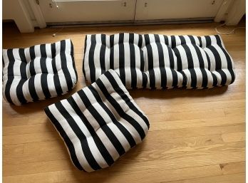 Outdoor 3 Piece Set Cushions Black & White Settee And 2 Chairs Cushions