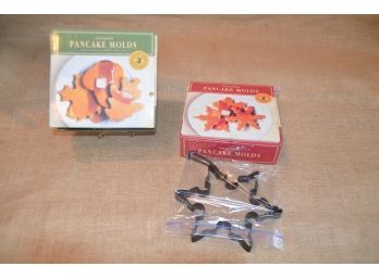(#13) NEW Pancake Autumn And Snowflake Molds 3 In Each Set 6.5'