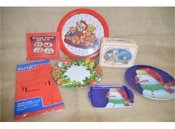 (#30) Christmas Party Supplies, Tin Trays, Plastic Plates And Table Cloth
