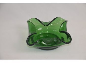 (#72) Vintage Hand Blown Green Glass Ruffled Edge Bowl 7'