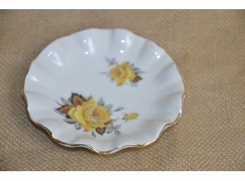 (#108) Royal Dover England Trinket Plate 4.5' Yellow Rose