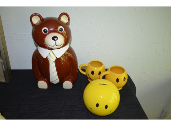 Vintage Ceramic Bear Cookie Jar, Smiley Bank And (2) Cuprs