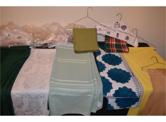 Lot Of Table Clothes & Placemats