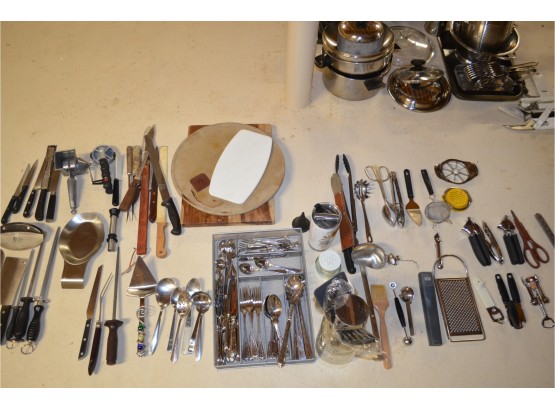 (#68) Assortment Of Kitchen Gadgets