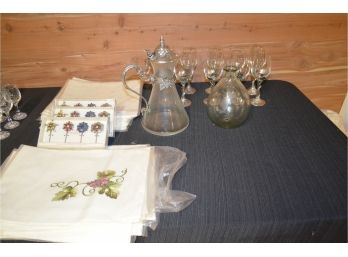 (#70) (8)- Linen Place Mats / (8)-Linen Napkin/ (8)- Claret Mat Creme /Decanter / Wine Glasses, ( See Details)