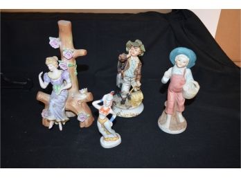 Vintage Figurines (4)