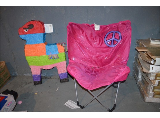 (#41) Foldable Chair, Pinata