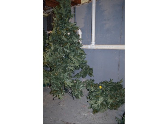 (#4) 9ft Artificial Pre-lit Tree (not Sure Works) With Stand